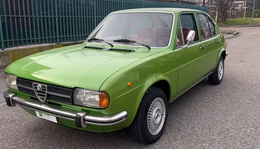 Двухдверный спорткар из 70-х Alfa Romeo Alfasud