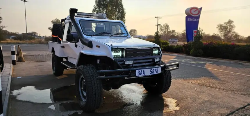 Многопрофильные джипы из ЮАР – URI Desert Runner/Mining Vehicle