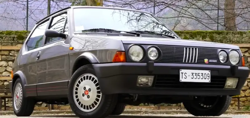 Небольшой семейный автомобиль Fiat Ritmo Abarth