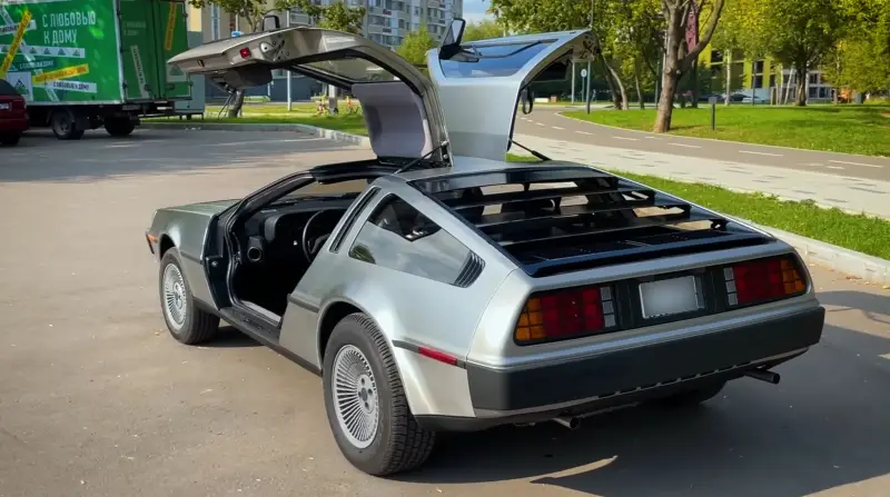 «Назад в экологичное будущее» или на что способен электрический DeLorean DMC-12?