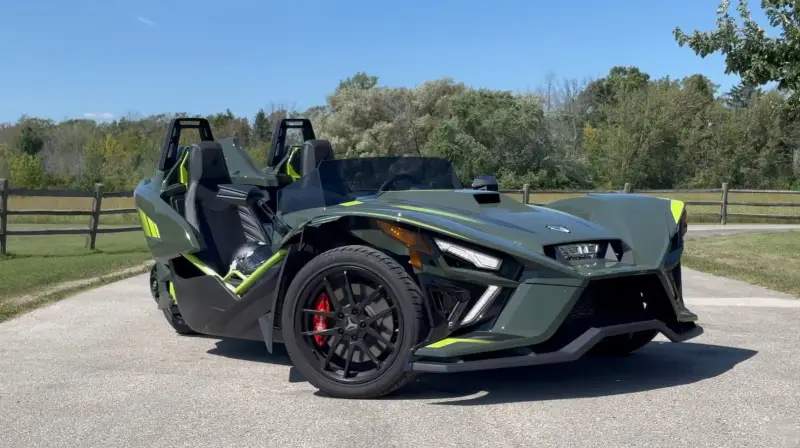 Polaris Slingshot 2024: три колеса – не приговор