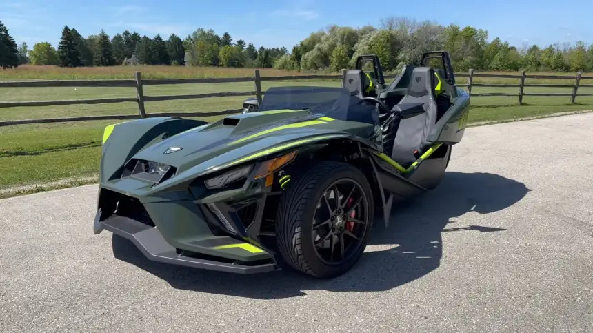 Polaris Slingshot 2024: три колеса – не приговор