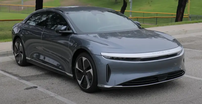 Lucid Air Grand Touring – рекордные 960 км на одной зарядке