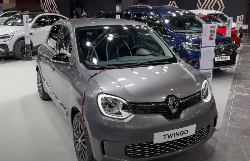 Renault Twingo Electric – сити-кар для презирающих радио и кондиционер