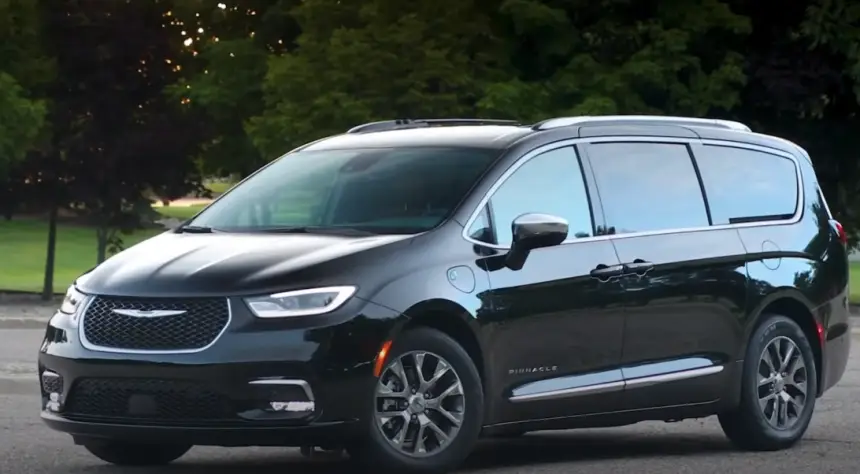 Chrysler создаст полностью электрический минивэн Pacifica