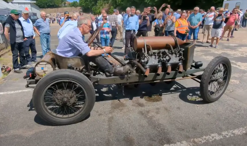 Darracq 200HP – «чумовая» огнедышащая телега из 1905 года