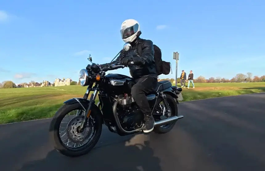 14 секретов о классическом байке Triumph Bonneville T100