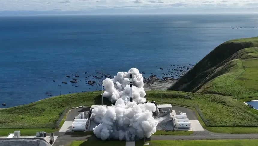 Rocket Lab успешно вывела пять спутников на орбиту