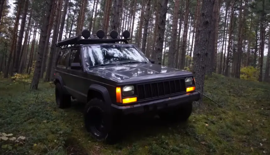 Jeep Cherokee XJ: как французы приложили руку к американскому внедорожнику