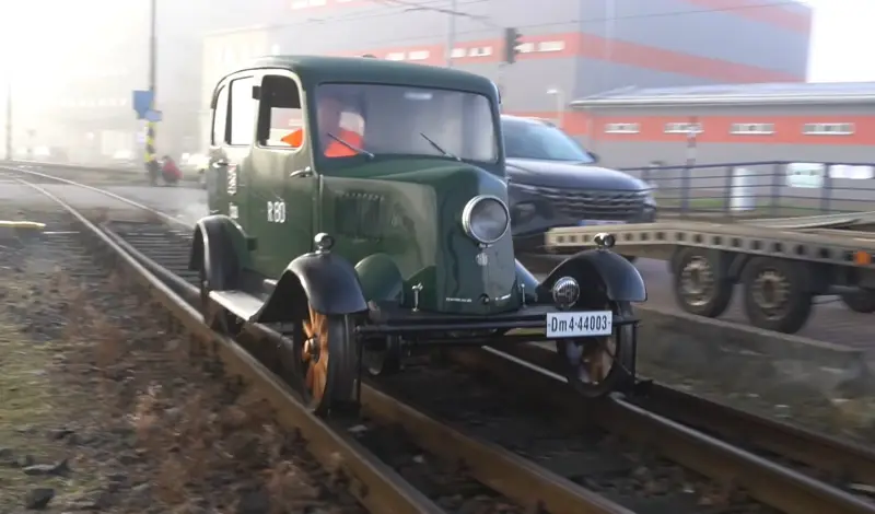 Дрезина Tatra Т15 или «авто на рельсах»
