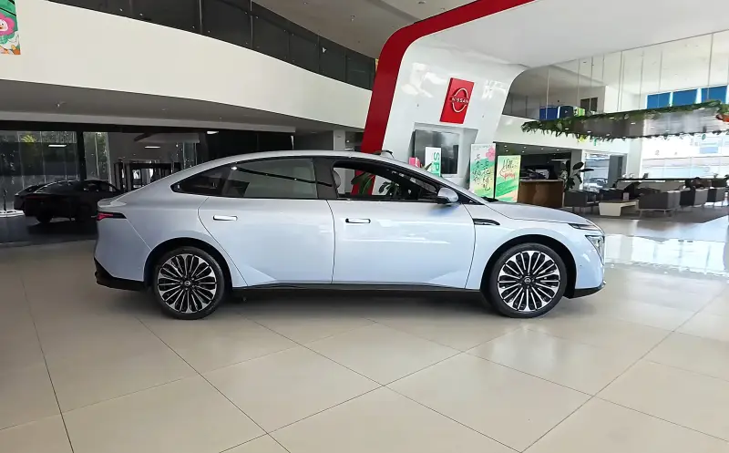Nissan успешно конкурирует с китайскими электромобилями на их «поле»