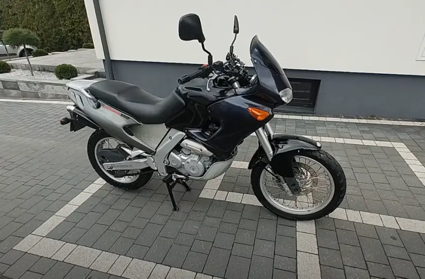 Aprilia Pegaso – один из самых доступных турэндуро на российском рынке Aprilia Pegaso – один из самых доступных турэндуро на российском рынке
